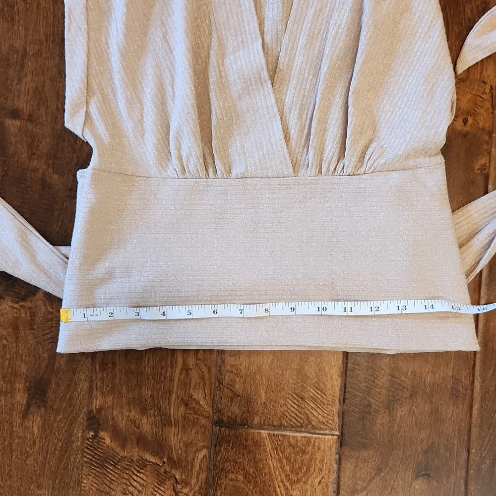 Express tie waist v-neck metallic tank - Picture 9 of 10